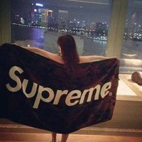 supremeͷŮ