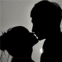 情侣接吻照片头像图片