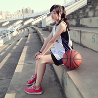 女生打篮球头像帅气图片