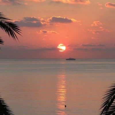 夕阳头像海边图片