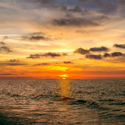 夕阳大海头像图片