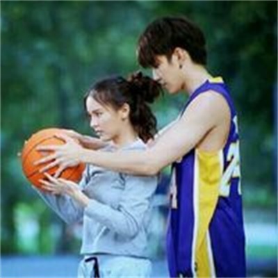打篮球的情侣头像高清 唯美情侣浪漫情头真人大全